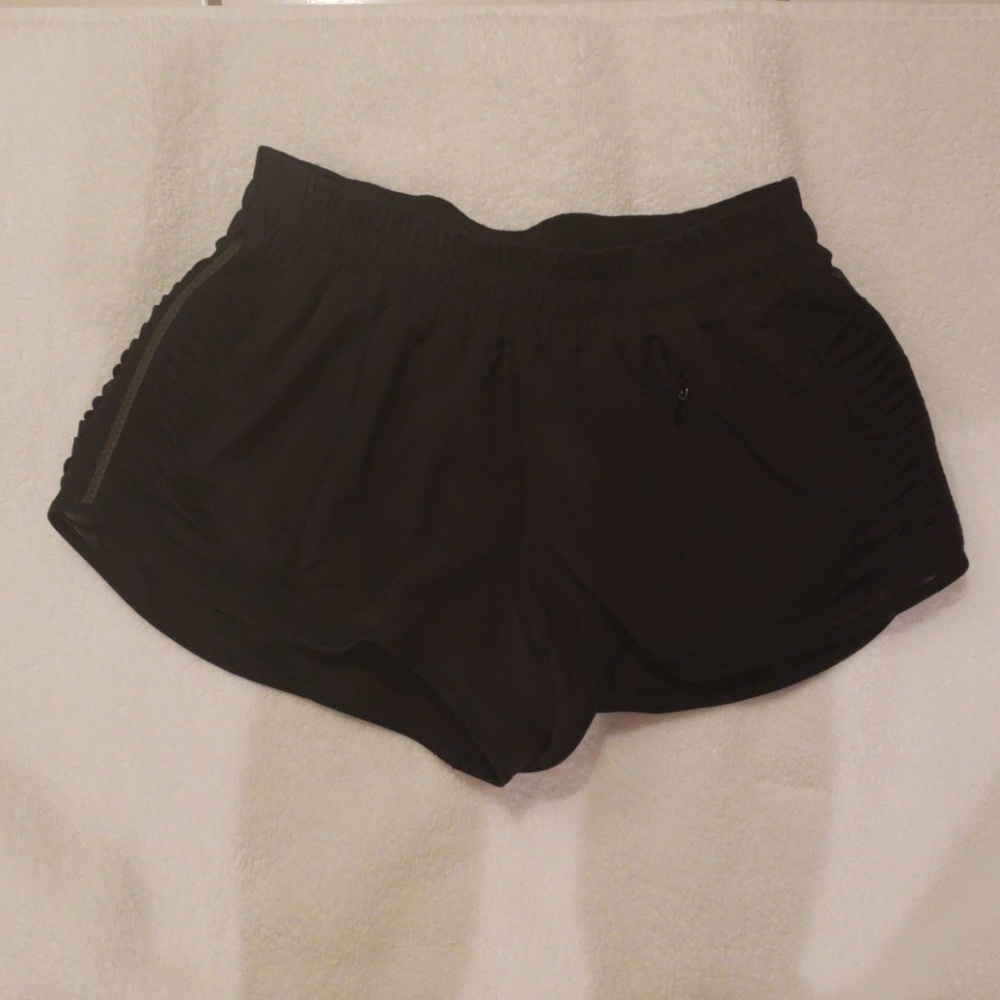 Lululemon black shorts